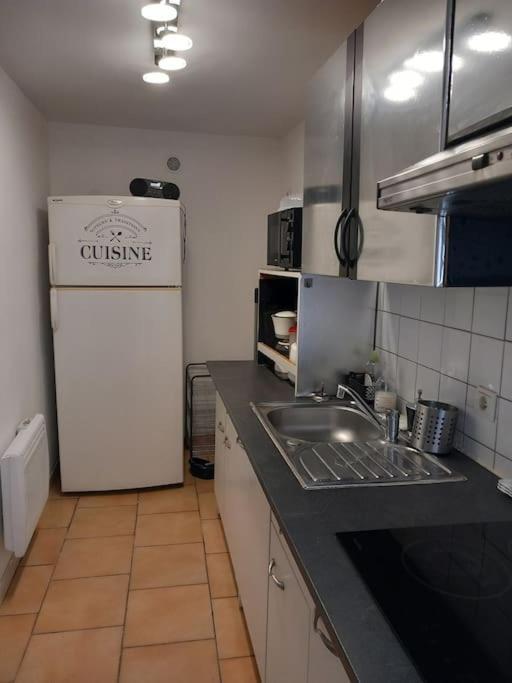 Appart Fonctionnel Et Familial Apartment Béziers Exterior foto